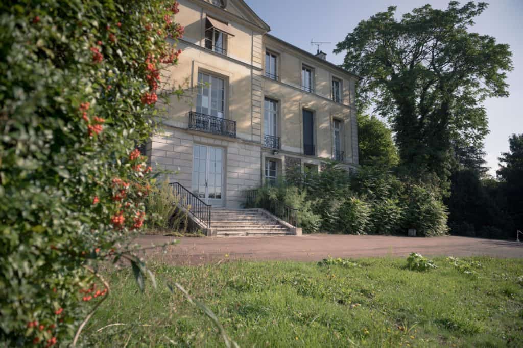 Façade de la MABA, côté parc