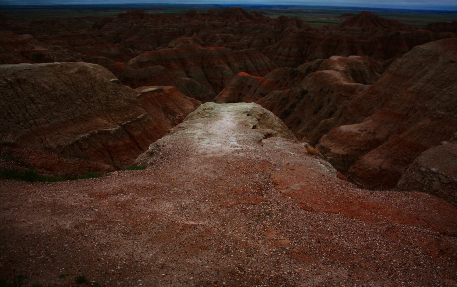 Image extraite du film Le Serpent Noir (Sacred Stones, South Dakota), 42', couleur et n&b, Cécile Hartmann 2021.