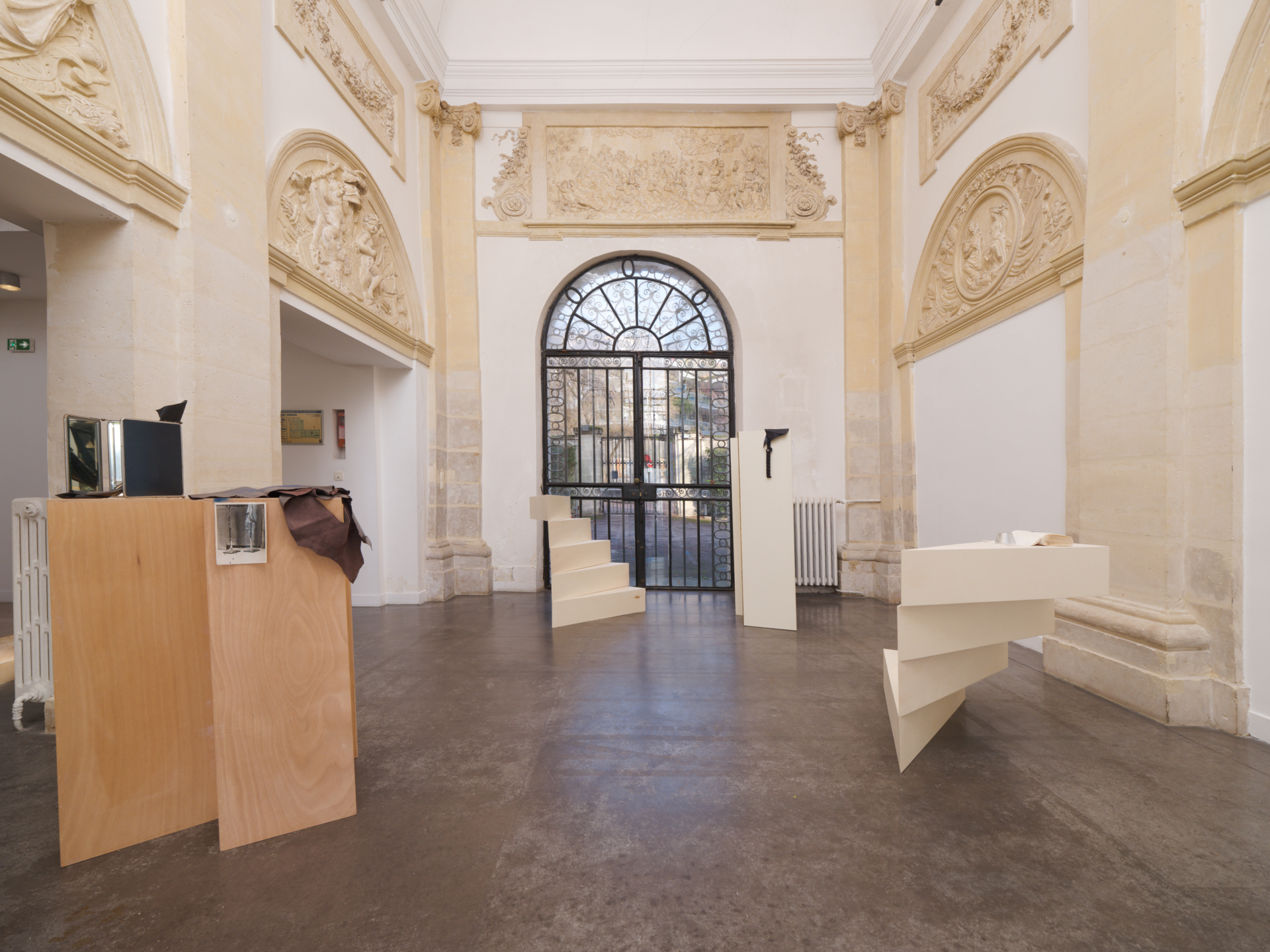 Vue de l'exposition We had the same dream last night de Émilie Pitoiset, 2026 (c) photo Aurélien Mole.